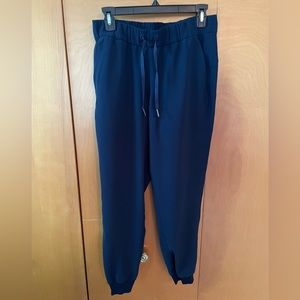 Lululemon On the Fly Mid-Rise Jogger